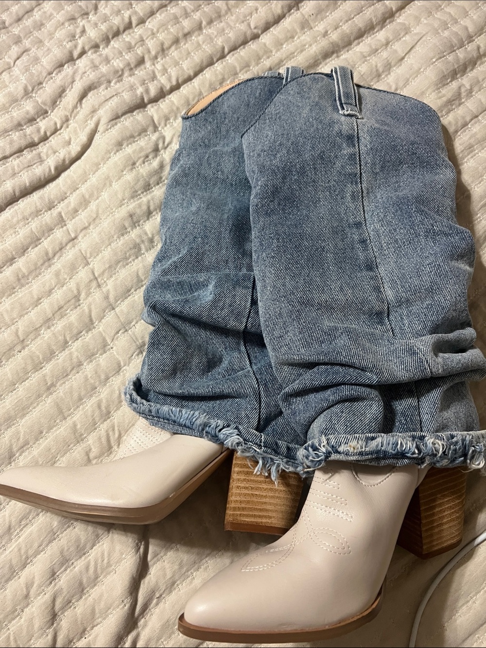 Steve Madden Lassy White Western Block Heel Boots